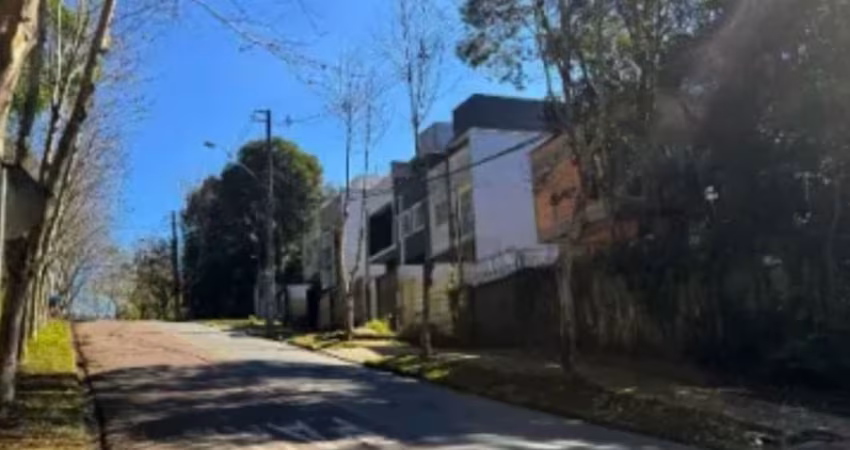 Terreno em Região Privilegiada/Aceita-se carro ou moto como parte de pagamento.