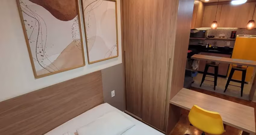 Estúdio mobiliado e reformado no centro de campinas – excelente para morar ou investir