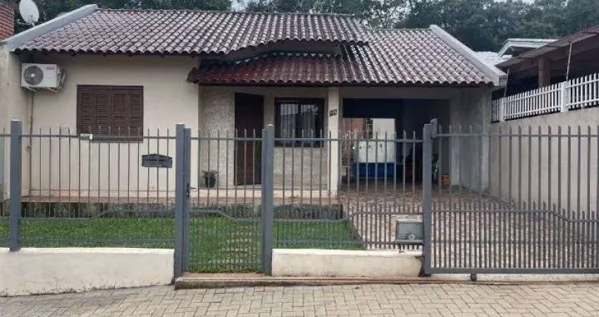 Casa aconchegante com amplo pátio no bairro esmeralda