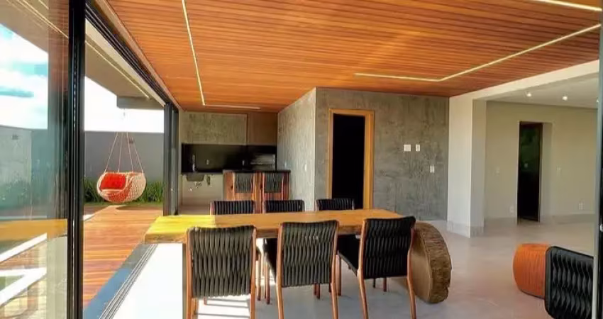 Casa com 3 quartos à venda na Rua Luiz Vaz de Camões, 78, Jardim Maria Helena, Taboão da Serra