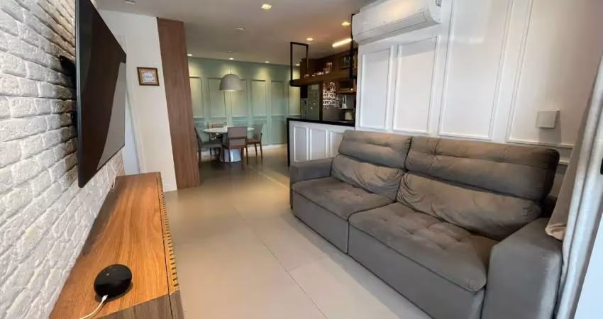 Apartamento lindo e mobiliado à venda de 105m³ com 3 dormitórios sendo 3 suítes e 2 vagas de garagem no brooklin - sp