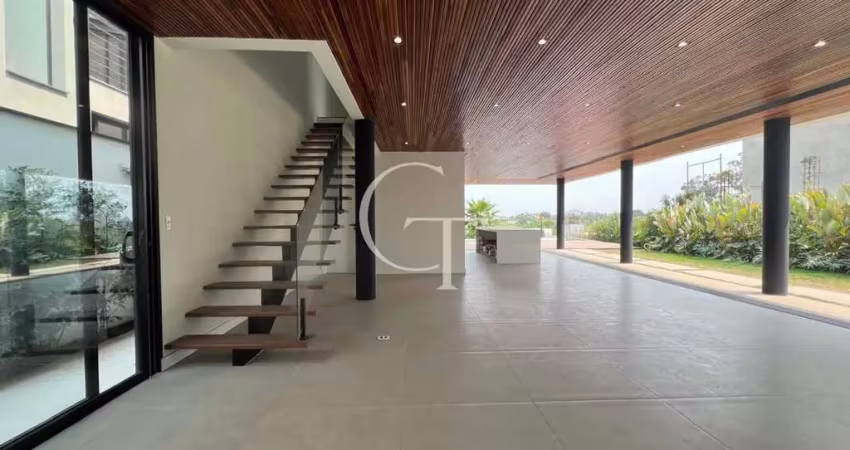Casa de alto padrão à venda no condomínio villas do golfe- itu sp