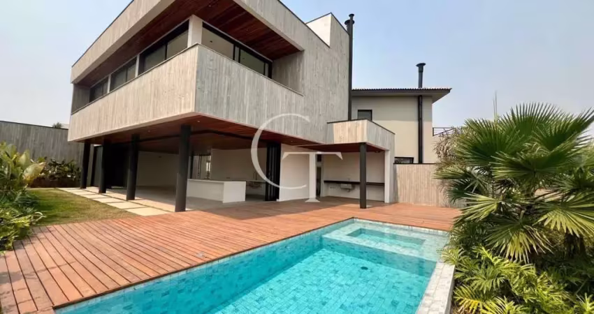 Casa de alto padrão à venda no condomínio villas do golfe- itu sp