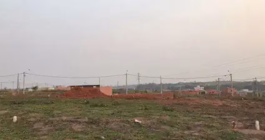 Terreno à venda na Rua Pastor Luiz Camilo Oliveira, Vale do Sol, Piracicaba