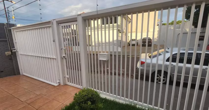 Casa à venda na Rua Manoel Secco Tomé, 163, Jardim dos Estados, Campo Grande