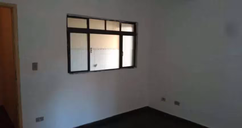 Casa com 3 quartos para alugar no Jardim Mitsutani, São Paulo 