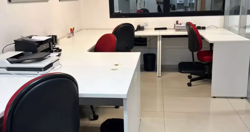 Sala comercial no 1º andar com divisórias, salas independentes e espaço colaborativo – bosque da saúde