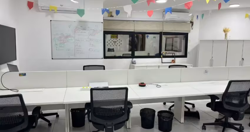 Amplo espaço comercial com estrutura funcional no bosque da saúde – 55m² com 2 banheiros e copa equipada!