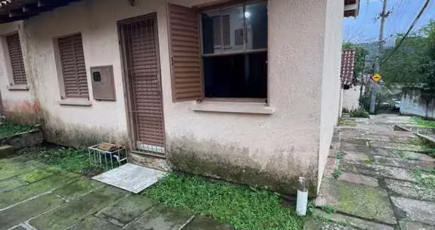 Casa de 2 dormitórios em condominio bairro agronomia
