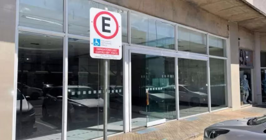 Imóvel comercial disponível para locação próximo ao mercado municipal