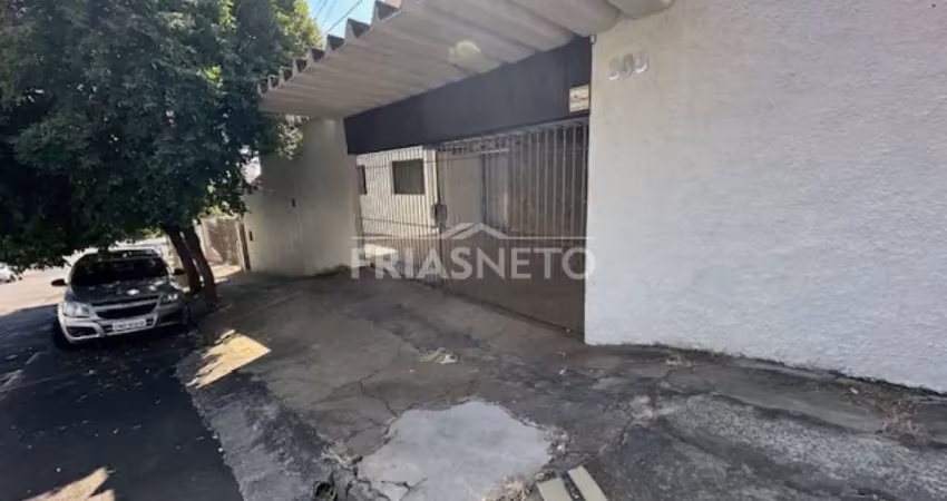 Casa com 3 quartos para alugar no Centro, Piracicaba 