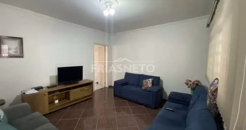 Casa com 3 quartos à venda na Cidade Alta, Piracicaba 