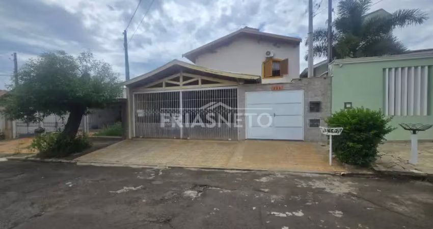 Casa na nova piracicaba com três dormitórios com uma suite