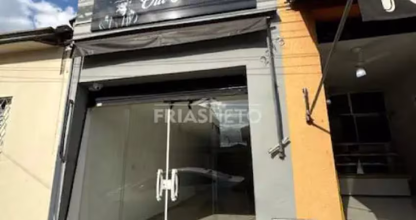 Salão comercial no centro bairro paulista  com intenso fluxo de pessoas e carros.