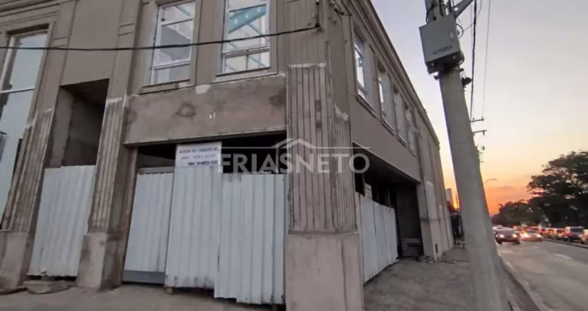 Imovel comercial, esquina da centenário com av. são joão.