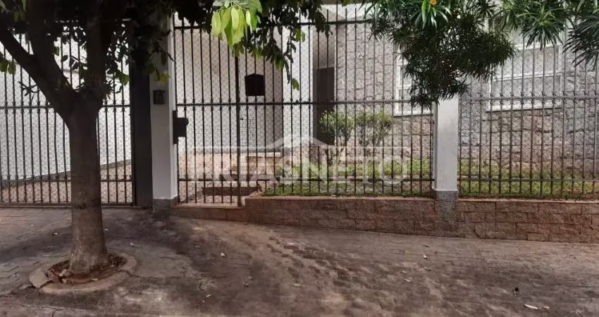 Excelente casa sobrado na cidade de piracicaba no bairro centro, com 191,67 mts de construção e excelente localização.