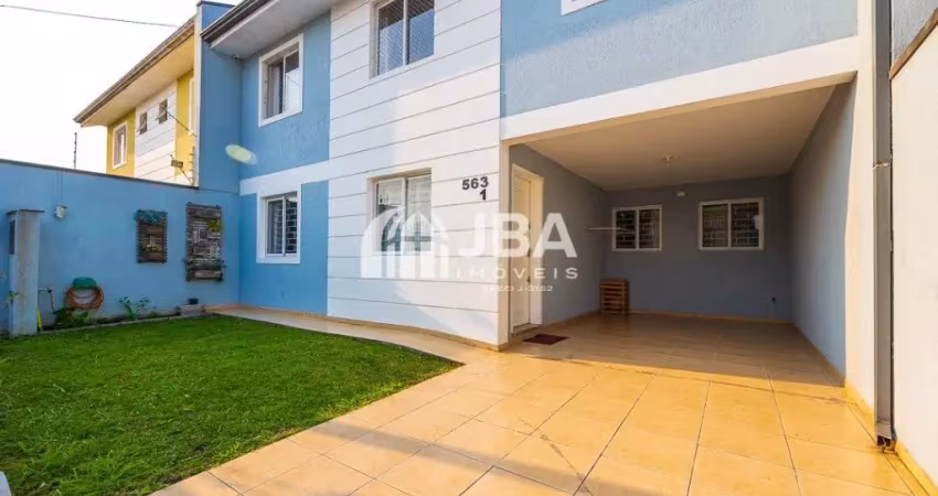 Amplo sobrado de 3 quartos à venda, com frente para a rua no capão da imbuia
