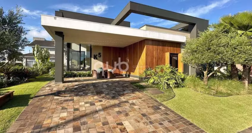 Sobrado à venda, 4 quartos, 4 suítes, 2 vagas, condomínio quintas do lago - xangri-lá/rs