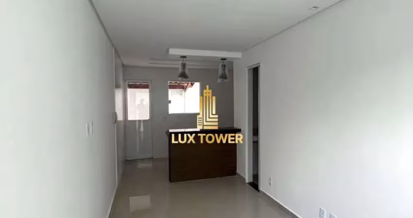 Casa sobrado de condomínio 60m2 c/ 2 quartos 1 suíte e pequeno quintal