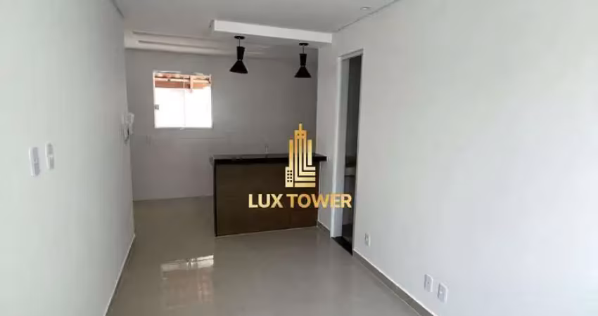 Casa sobrado de condomínio 58m2 c/ 2 quartos 1 suíte e pequeno quintal