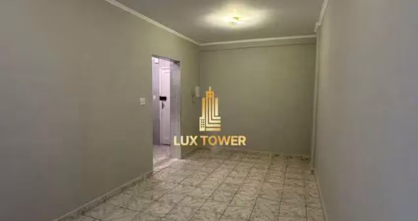 Kitnet 28m2 c/ banheiro, cozinha e vista mar no bairro guilhermina