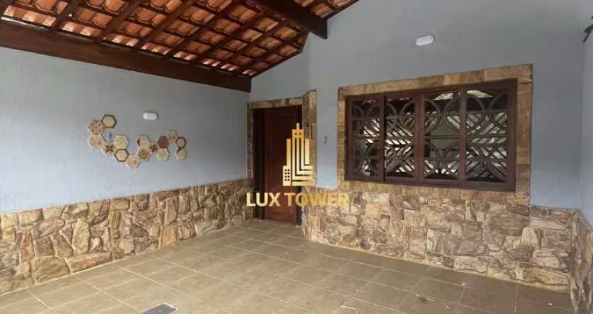 Casa germinada de 110m2 c/ 2 quartos sendo 1 suíte e apenas 100m da praia
