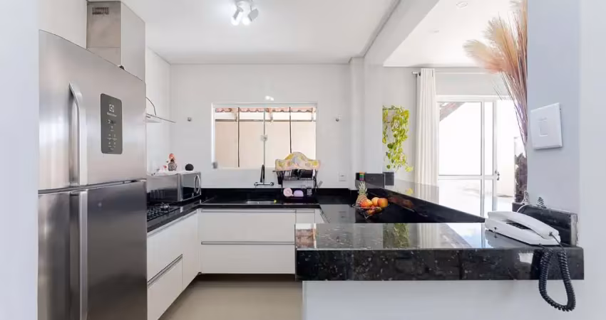 Casa com 1 quarto à venda na Rua João Chaves, Xaxim, Curitiba