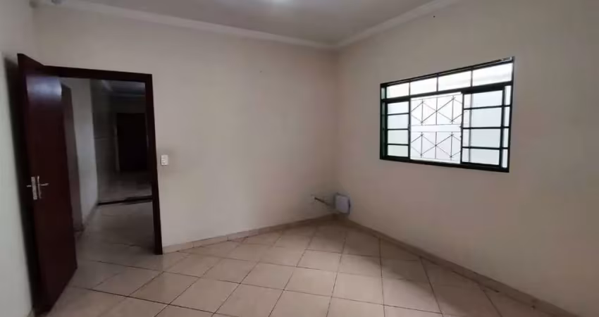 Casa com 3 quartos à venda no Ipanema, Araçatuba 