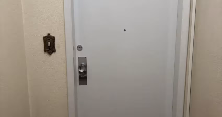 Apartamento amplo com 2 quartos e 2 banheiros no coração de juiz de fora – localização privilegiada no calçadão da rua halfeld