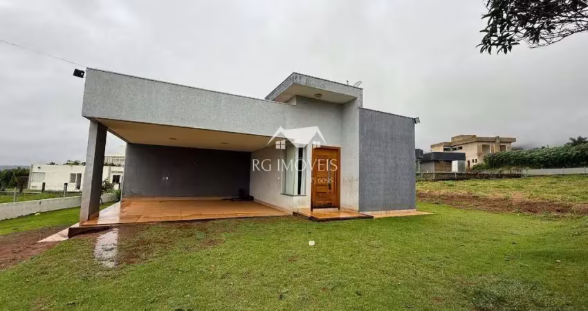 Casa linear 3 quartos no condomínio serra dos bandeirantes