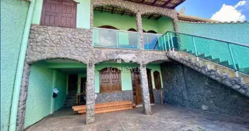Alugo casa com 3 quartos com 01 suítes teixeira dias