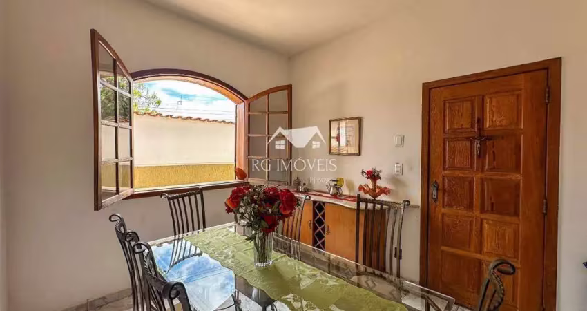 Casa com 5 quartos à venda na Santa Helena (Barreiro), Belo Horizonte 