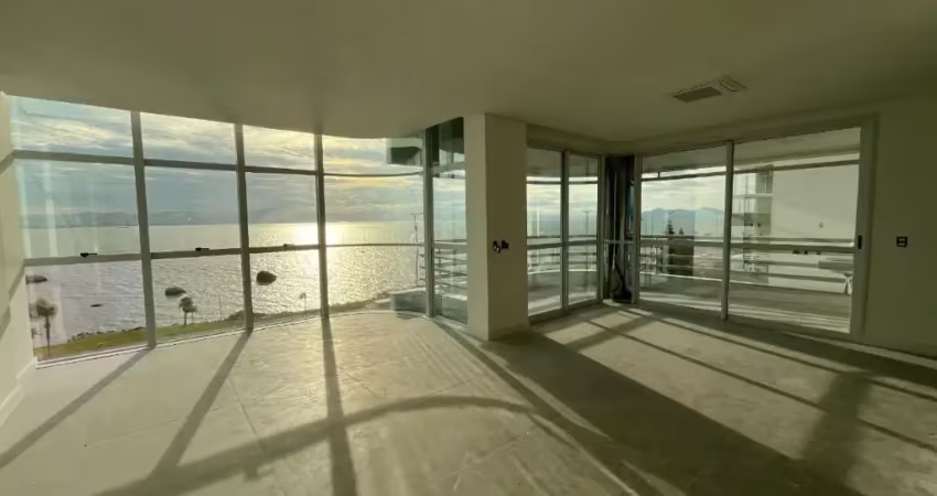 Apartamento de 3 dormitórios à venda na agronômica, em florianópolis.