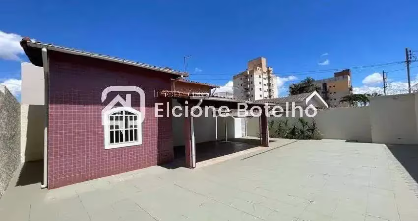 Casa para locação de aprox. 180 m², com 3 quartos, no bairro santa mônica - uberlândia - mg