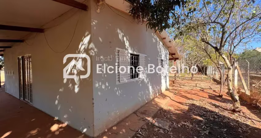 Chácara para locação de aprox. 150 m², com 2 quartos, no bairro jockey camping - uberlândia - mg