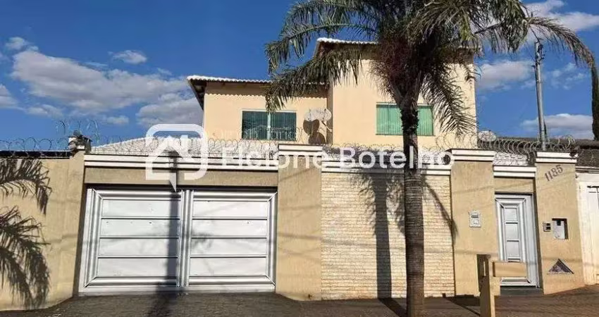 Casa com 5 quartos à venda no Luizote de Freitas, Uberlândia 