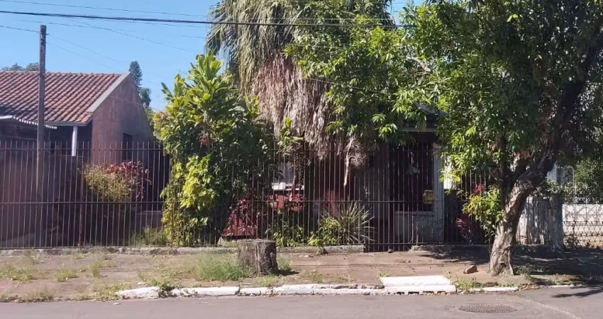 Terreno com casa antiga à venda – excelente localização!