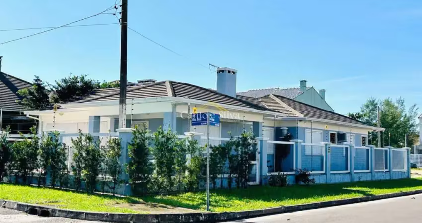 Casa na avenida ilha bela na praia de atlântida sul.