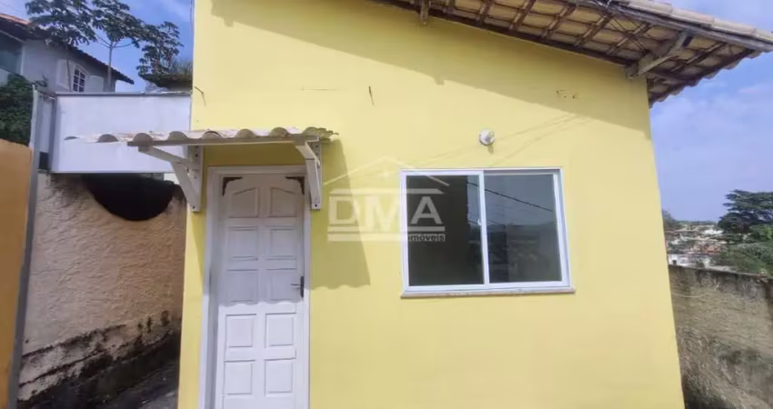 Casa com 1 quarto para alugar na Avenida Nossa Senhora do Amparo, Centro, Maricá