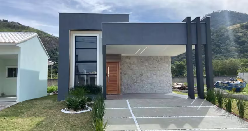 Casa de condomínio - 3 quartos ( 1 suíte com closet ) - àrea gourmet - 1ª locação