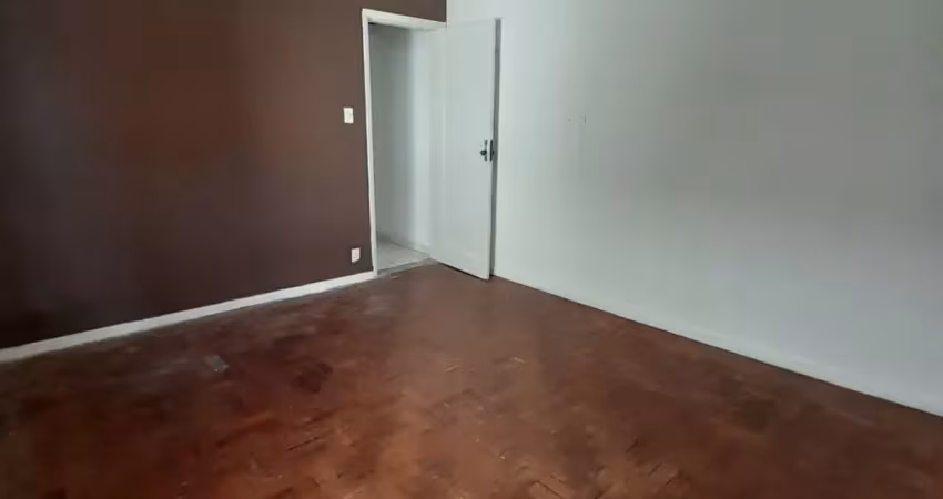 Apartamento de 1 dormitório(quarto) no embare santos