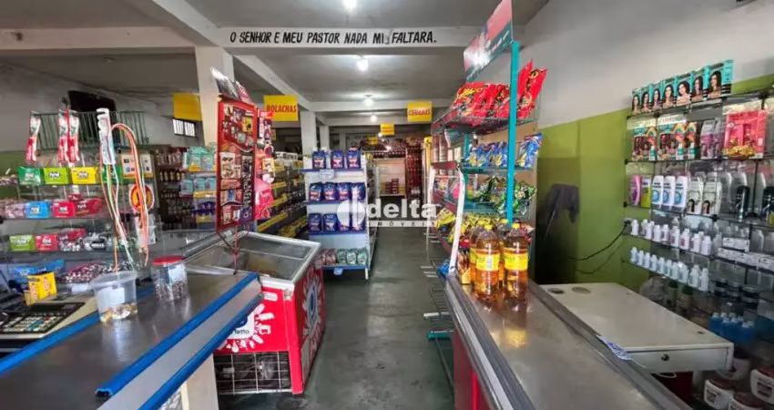 Casa comercial disponível para locação no bairro jardim prosperidade em uberlândia-mg