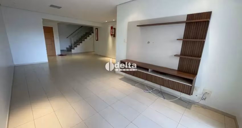 Cobertura disponível para locação no bairro santa mônica em uberlândia-mg