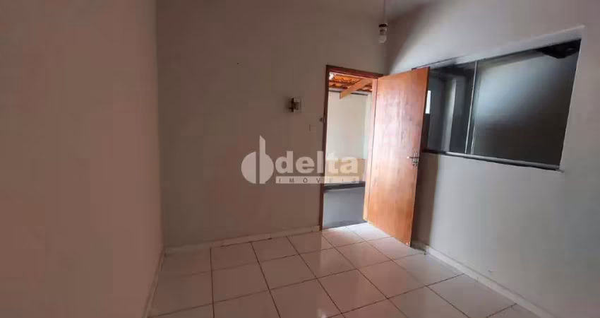 Casa residencial disponível para locação no bairro martins em uberlândia-mg