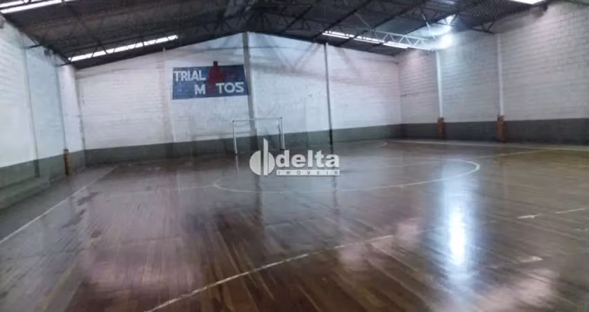 Galpão disponível para locação no bairro marta helena em uberlândia-mg
