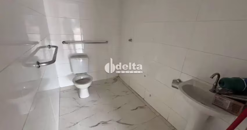 Cômodo comercial disponível para locação no bairro marta helena em uberlândia-mg
