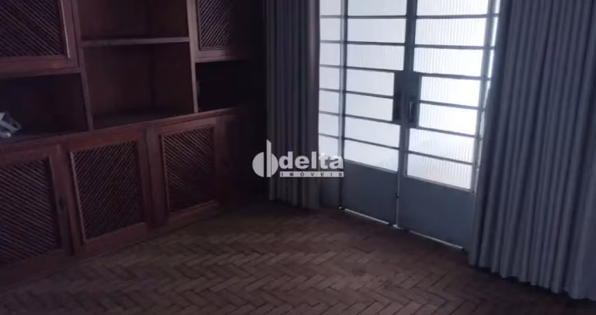 Casa disponível para locação no bairro martins em uberlândia-mg