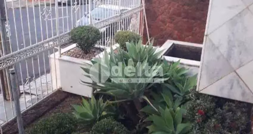 Casa residencial disponível para locação no bairro centro em uberlândia-mg