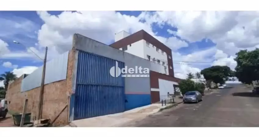 Galpao disponível para locação no bairro daniel fonseca em uberlândia-mg