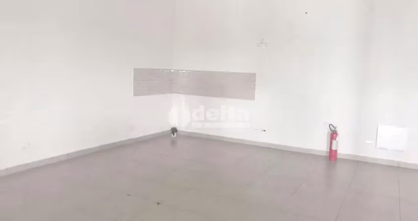 Loja disponível para locação no bairro shopping park em uberlândia - mg.